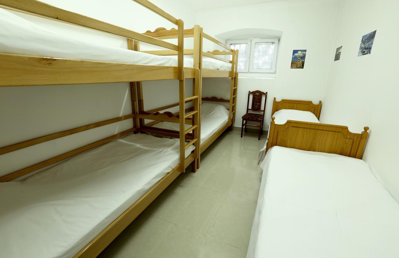 Byron Hostel Jerevan Eksteriør billede