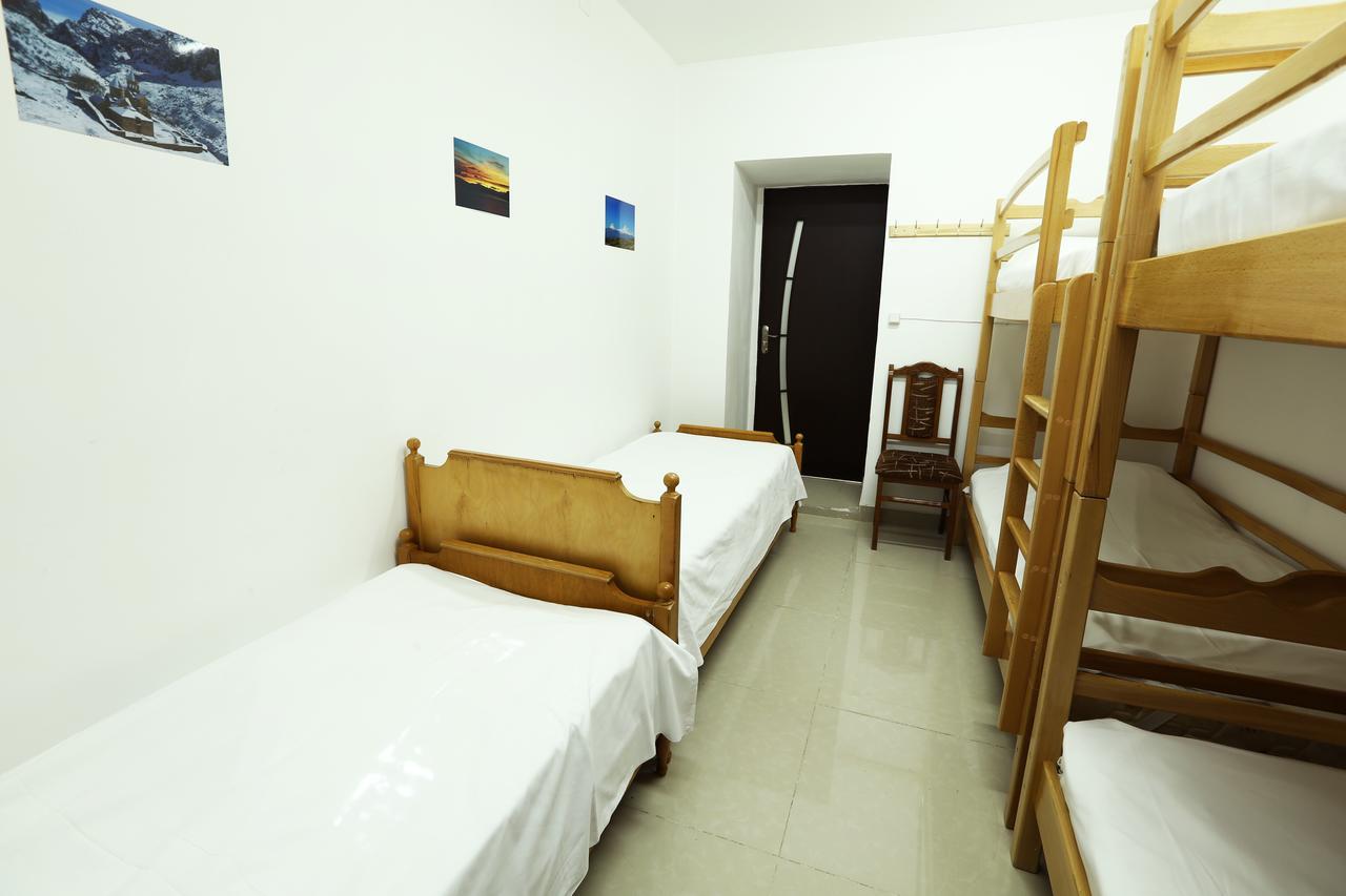Byron Hostel Jerevan Eksteriør billede