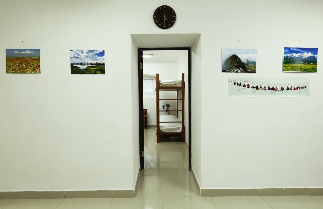 Byron Hostel Jerevan Eksteriør billede